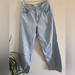Levi’s Womens baggy dad jeans size 25 light wash